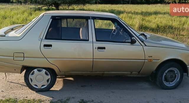 ЗАЗ 1103 Славута, объемом двигателя 1.2 л и пробегом 125 тыс. км за 1200 $, фото 2 на Automoto.ua