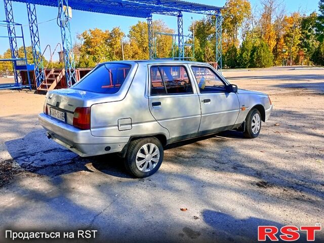 ЗАЗ 1103 Славута, объемом двигателя 1.2 л и пробегом 97 тыс. км за 750 $, фото 2 на Automoto.ua