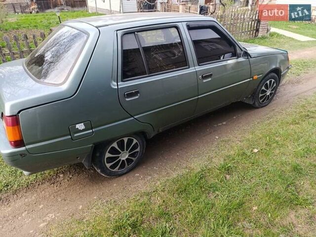 ЗАЗ 1103 Славута, объемом двигателя 1.6 л и пробегом 150 тыс. км за 700 $, фото 3 на Automoto.ua
