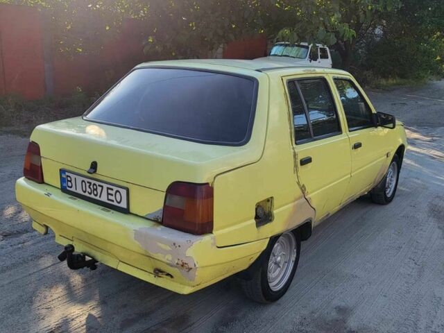 Желтый ЗАЗ 1103 Славута, объемом двигателя 1.2 л и пробегом 230 тыс. км за 500 $, фото 2 на Automoto.ua