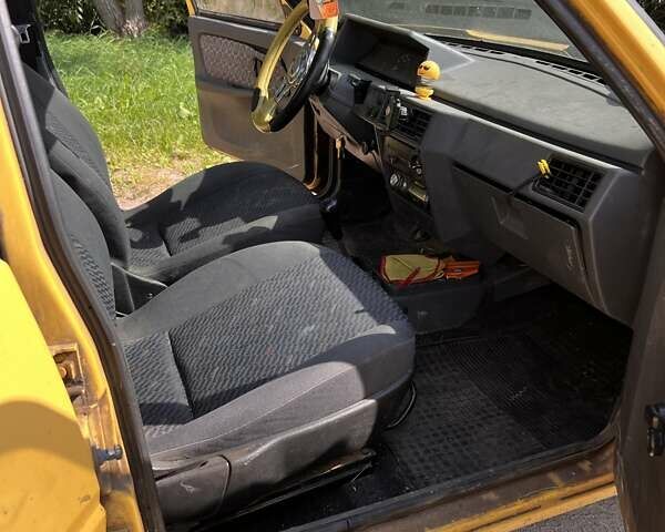 Жовтий ЗАЗ 1103 Славута, об'ємом двигуна 1.2 л та пробігом 232 тис. км за 550 $, фото 7 на Automoto.ua