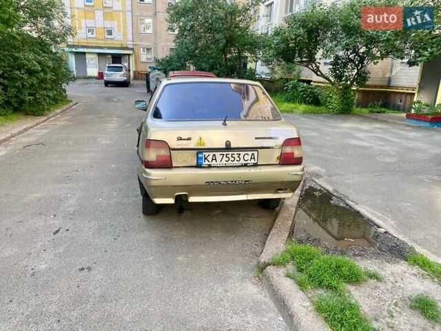 Жовтий ЗАЗ 1103 Славута, об'ємом двигуна 1.2 л та пробігом 330 тис. км за 551 $, фото 1 на Automoto.ua