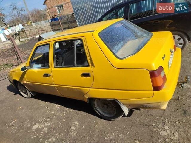 Желтый ЗАЗ 1103 Славута, объемом двигателя 1.2 л и пробегом 100 тыс. км за 600 $, фото 2 на Automoto.ua