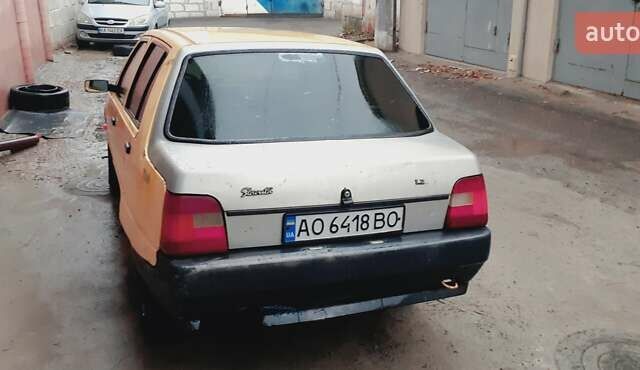 Жовтий ЗАЗ 1103 Славута, об'ємом двигуна 1.2 л та пробігом 102 тис. км за 600 $, фото 2 на Automoto.ua