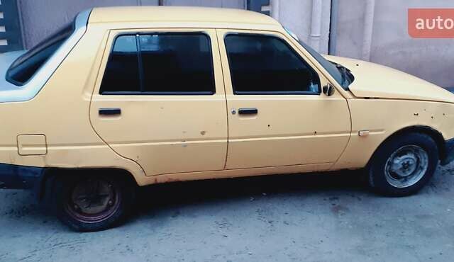 Жовтий ЗАЗ 1103 Славута, об'ємом двигуна 1.2 л та пробігом 102 тис. км за 600 $, фото 1 на Automoto.ua