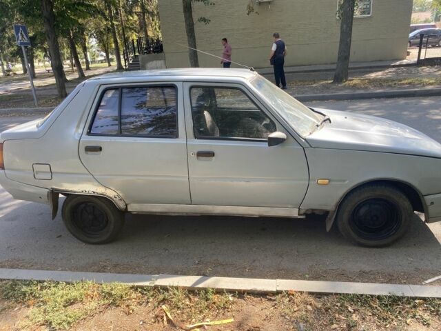 Серый ЗАЗ 1103 Славута, объемом двигателя 1.2 л и пробегом 200 тыс. км за 382 $, фото 2 на Automoto.ua