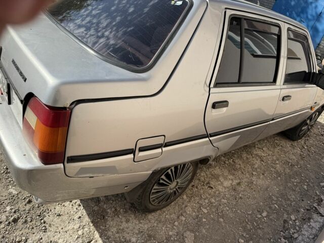 Сірий ЗАЗ 1103 Славута, об'ємом двигуна 1.2 л та пробігом 200 тис. км за 650 $, фото 3 на Automoto.ua