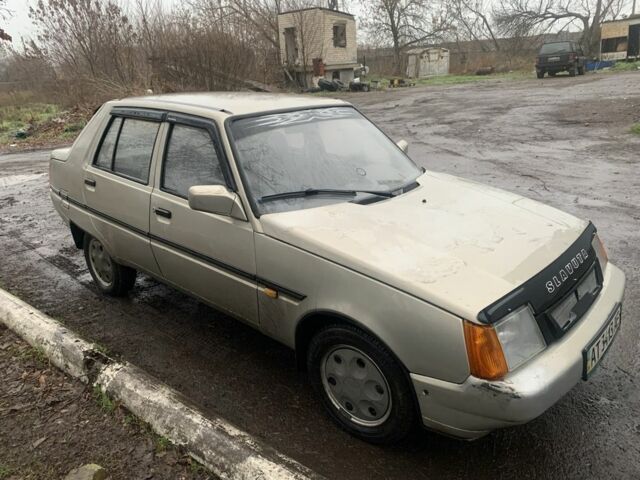 Серый ЗАЗ 1103 Славута, объемом двигателя 1.3 л и пробегом 15 тыс. км за 1230 $, фото 3 на Automoto.ua