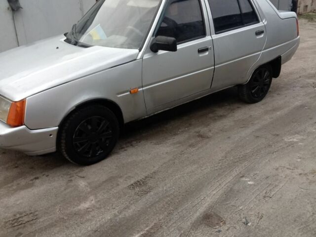 Серый ЗАЗ 1103 Славута, объемом двигателя 1.2 л и пробегом 240 тыс. км за 840 $, фото 4 на Automoto.ua