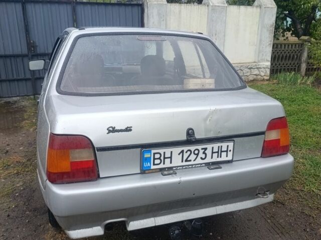 ЗАЗ 1103 Славута 2003 в Одессе на Automoto.ua Серый ЗАЗ 1103 Славута, объемом двигателя 1.2 л и пробегом 100 тыс. км за 900 $, фото 2 на Automoto.ua