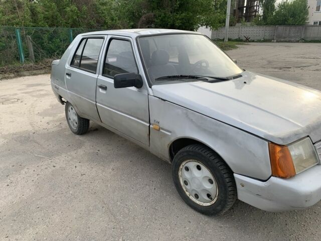 Серый ЗАЗ 1103 Славута, объемом двигателя 1.3 л и пробегом 2 тыс. км за 654 $, фото 6 на Automoto.ua