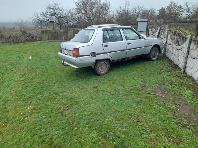 Серый ЗАЗ 1103 Славута, объемом двигателя 1.2 л и пробегом 50 тыс. км за 710 $, фото 2 на Automoto.ua