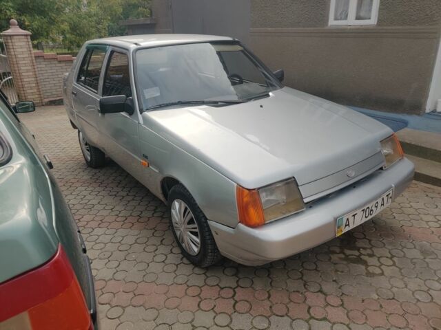 Серый ЗАЗ 1103 Славута, объемом двигателя 0 л и пробегом 90 тыс. км за 450 $, фото 3 на Automoto.ua