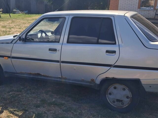 Серый ЗАЗ 1103 Славута, объемом двигателя 1.2 л и пробегом 245 тыс. км за 382 $, фото 4 на Automoto.ua