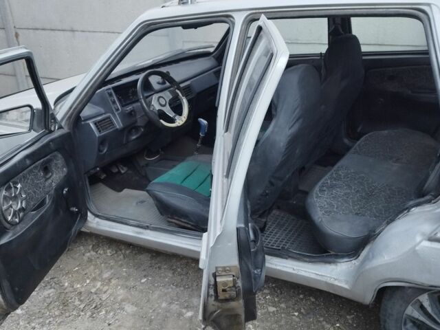 Серый ЗАЗ 1103 Славута, объемом двигателя 0 л и пробегом 160 тыс. км за 35000 $, фото 1 на Automoto.ua