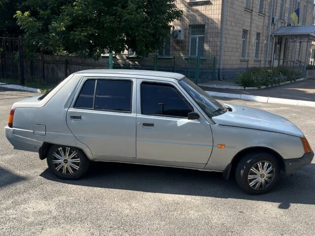 Серый ЗАЗ 1103 Славута, объемом двигателя 1.2 л и пробегом 109 тыс. км за 900 $, фото 1 на Automoto.ua