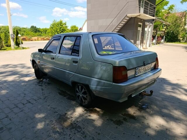 Серый ЗАЗ 1103 Славута, объемом двигателя 1.2 л и пробегом 195 тыс. км за 900 $, фото 4 на Automoto.ua