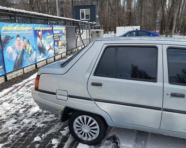 Серый ЗАЗ 1103 Славута, объемом двигателя 1.2 л и пробегом 79 тыс. км за 1800 $, фото 3 на Automoto.ua