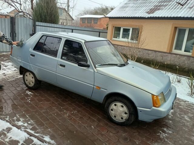 Серый ЗАЗ 1103 Славута, объемом двигателя 1.2 л и пробегом 56 тыс. км за 1450 $, фото 3 на Automoto.ua