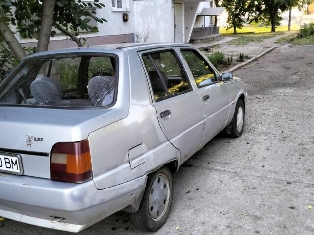 Серый ЗАЗ 1103 Славута, объемом двигателя 1.2 л и пробегом 350 тыс. км за 700 $, фото 1 на Automoto.ua