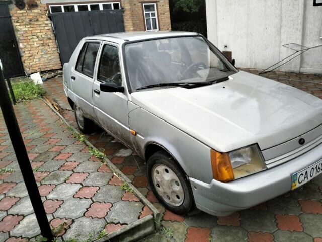 Серый ЗАЗ 1103 Славута, объемом двигателя 1.2 л и пробегом 350 тыс. км за 700 $, фото 4 на Automoto.ua