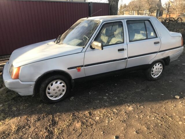 Серый ЗАЗ 1103 Славута, объемом двигателя 1.2 л и пробегом 230 тыс. км за 520 $, фото 2 на Automoto.ua