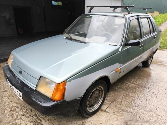 Серый ЗАЗ 1103 Славута, объемом двигателя 1.2 л и пробегом 189 тыс. км за 400 $, фото 10 на Automoto.ua