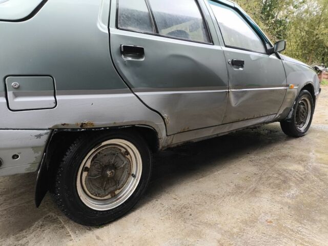 Серый ЗАЗ 1103 Славута, объемом двигателя 1.2 л и пробегом 189 тыс. км за 400 $, фото 2 на Automoto.ua