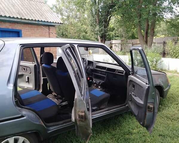 Серый ЗАЗ 1103 Славута, объемом двигателя 1.2 л и пробегом 150 тыс. км за 1400 $, фото 1 на Automoto.ua