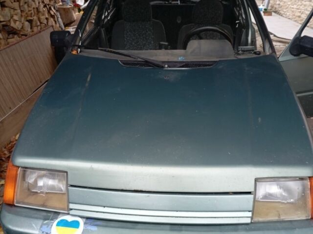 Серый ЗАЗ 1103 Славута, объемом двигателя 1.2 л и пробегом 225 тыс. км за 1191 $, фото 3 на Automoto.ua