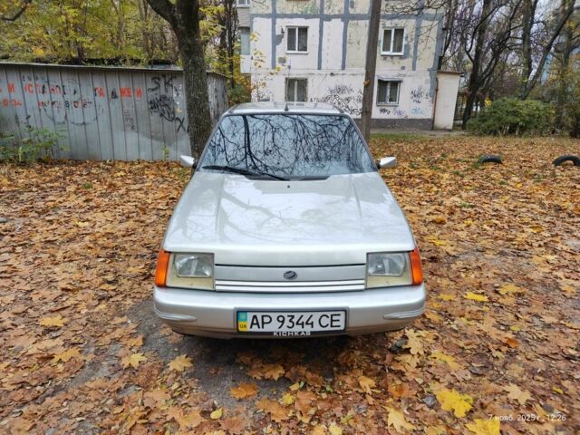 Серый ЗАЗ 1103 Славута, объемом двигателя 1.2 л и пробегом 100 тыс. км за 2000 $, фото 3 на Automoto.ua