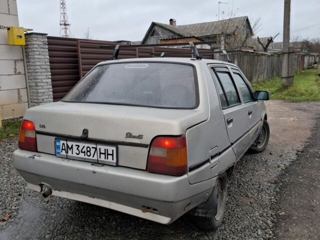 Серый ЗАЗ 1103 Славута, объемом двигателя 1.2 л и пробегом 280 тыс. км за 950 $, фото 3 на Automoto.ua