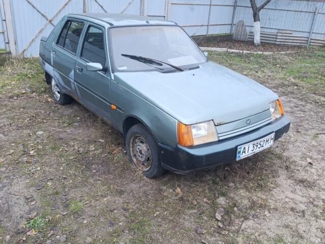 Серый ЗАЗ 1103 Славута, объемом двигателя 1.2 л и пробегом 200 тыс. км за 262 $, фото 3 на Automoto.ua