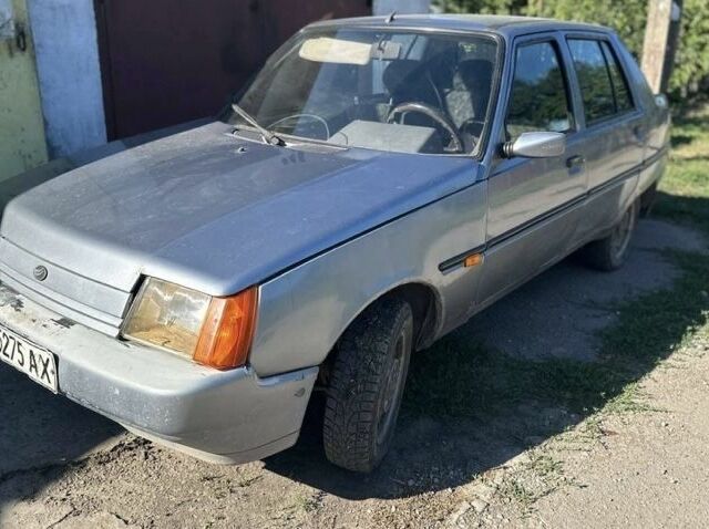 Серый ЗАЗ 1103 Славута, объемом двигателя 1.2 л и пробегом 147 тыс. км за 900 $, фото 4 на Automoto.ua