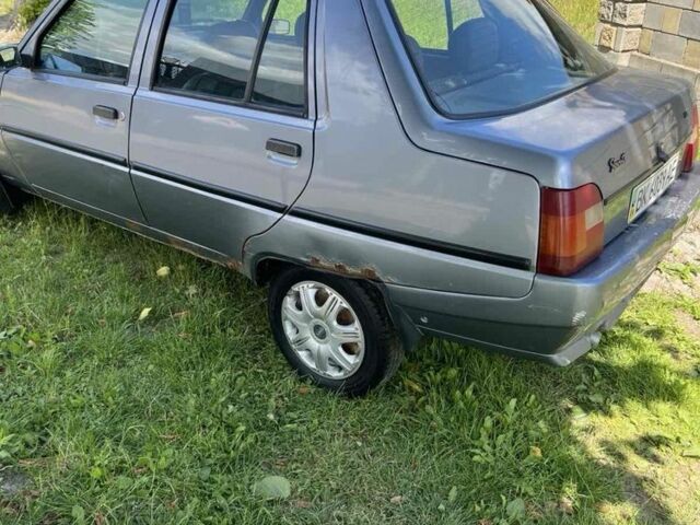 Серый ЗАЗ 1103 Славута, объемом двигателя 1.2 л и пробегом 90 тыс. км за 800 $, фото 4 на Automoto.ua