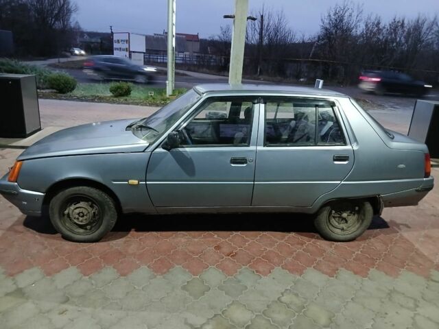 Сірий ЗАЗ 1103 Славута, об'ємом двигуна 1.2 л та пробігом 255 тис. км за 710 $, фото 2 на Automoto.ua