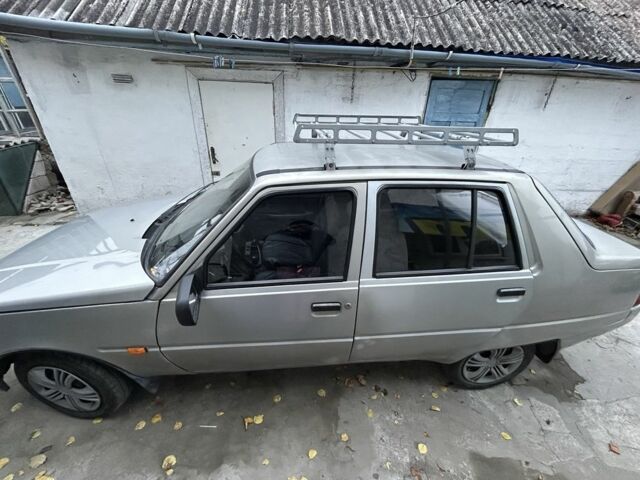 Серый ЗАЗ 1103 Славута, объемом двигателя 1.2 л и пробегом 3 тыс. км за 1300 $, фото 1 на Automoto.ua
