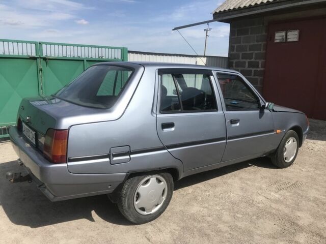 Серый ЗАЗ 1103 Славута, объемом двигателя 1.3 л и пробегом 73 тыс. км за 1500 $, фото 1 на Automoto.ua