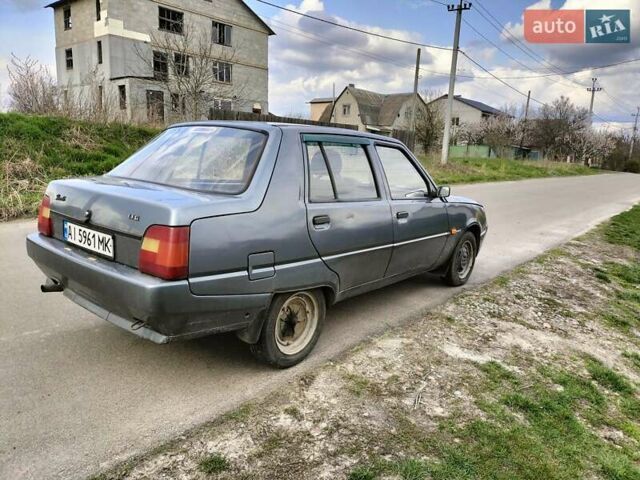 Серый ЗАЗ 1103 Славута, объемом двигателя 1.3 л и пробегом 170 тыс. км за 1500 $, фото 16 на Automoto.ua