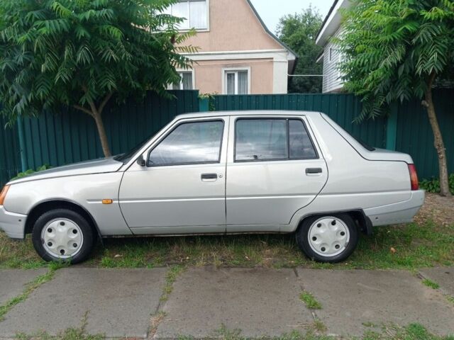 Серый ЗАЗ 1103 Славута, объемом двигателя 1.3 л и пробегом 30 тыс. км за 82000 $, фото 6 на Automoto.ua