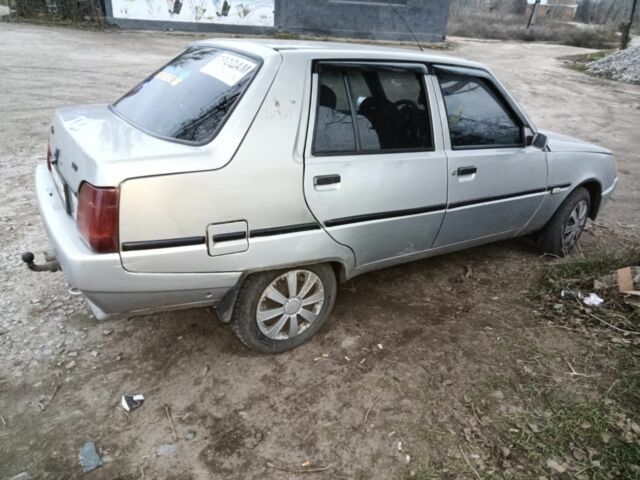 Серый ЗАЗ 1103 Славута, объемом двигателя 1 л и пробегом 110 тыс. км за 900 $, фото 4 на Automoto.ua