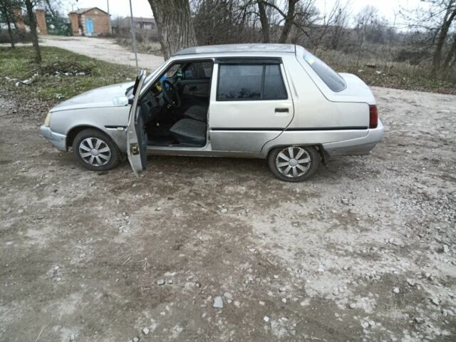 Серый ЗАЗ 1103 Славута, объемом двигателя 1 л и пробегом 110 тыс. км за 900 $, фото 1 на Automoto.ua