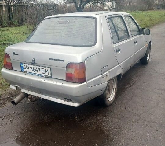 Сірий ЗАЗ 1103 Славута, об'ємом двигуна 1.1 л та пробігом 10 тис. км за 356 $, фото 3 на Automoto.ua