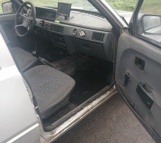 Сірий ЗАЗ 1103 Славута, об'ємом двигуна 1.1 л та пробігом 10 тис. км за 356 $, фото 6 на Automoto.ua