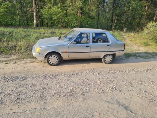Серый ЗАЗ 1103 Славута, объемом двигателя 0 л и пробегом 102 тыс. км за 1000 $, фото 3 на Automoto.ua