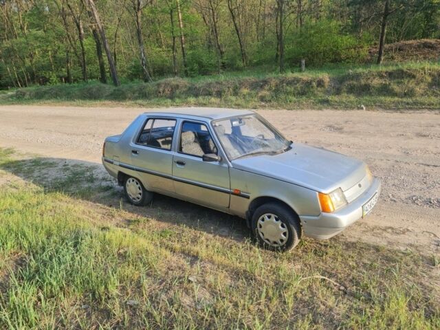 Серый ЗАЗ 1103 Славута, объемом двигателя 0 л и пробегом 102 тыс. км за 1000 $, фото 1 на Automoto.ua
