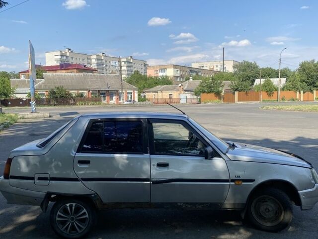 Сірий ЗАЗ 1103 Славута, об'ємом двигуна 1.2 л та пробігом 125 тис. км за 700 $, фото 2 на Automoto.ua