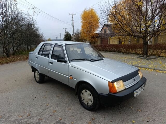 Серый ЗАЗ 1103 Славута, объемом двигателя 1.2 л и пробегом 165 тыс. км за 950 $, фото 1 на Automoto.ua