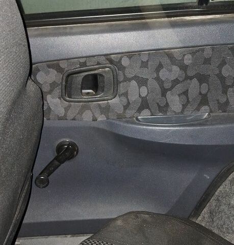 Сірий ЗАЗ 1103 Славута, об'ємом двигуна 1 л та пробігом 70 тис. км за 819 $, фото 6 на Automoto.ua