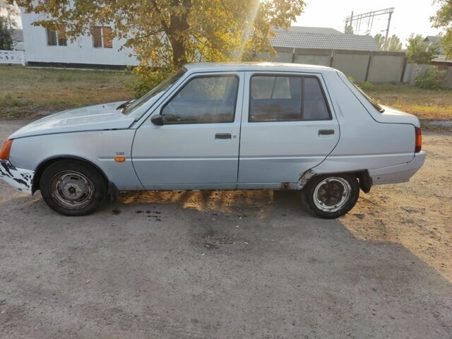 Серый ЗАЗ 1103 Славута, объемом двигателя 1.2 л и пробегом 100 тыс. км за 594 $, фото 3 на Automoto.ua